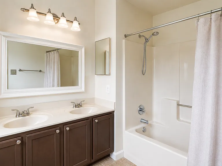 22089 Saint Inigoes Ct — Photo 12