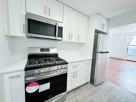 Rented by Pear NYC LLC | media 51