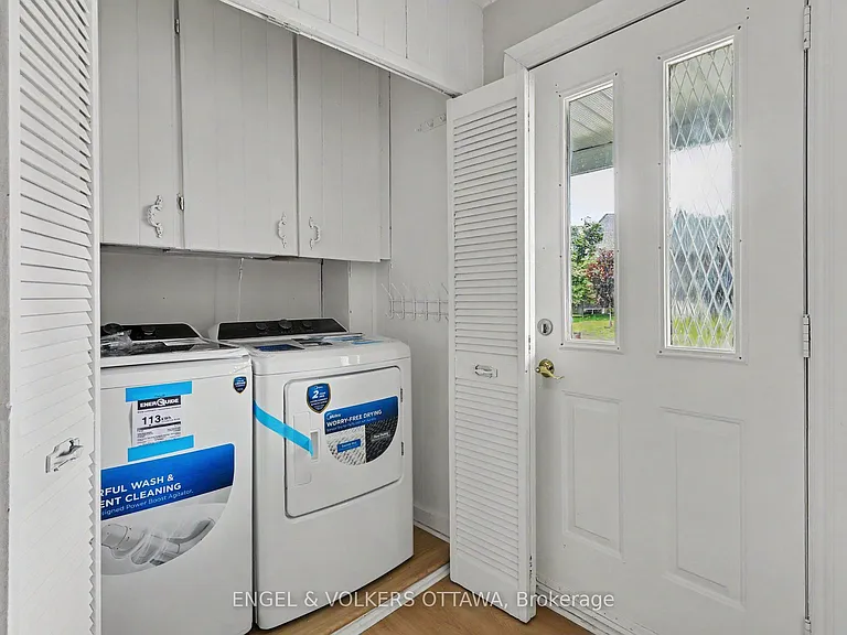 728 Laval St — Photo 13