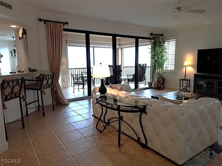 11600 Court Of Palms #206 — Photo 2