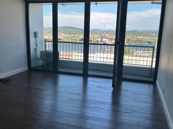 111 SW Harrison St APT 11G