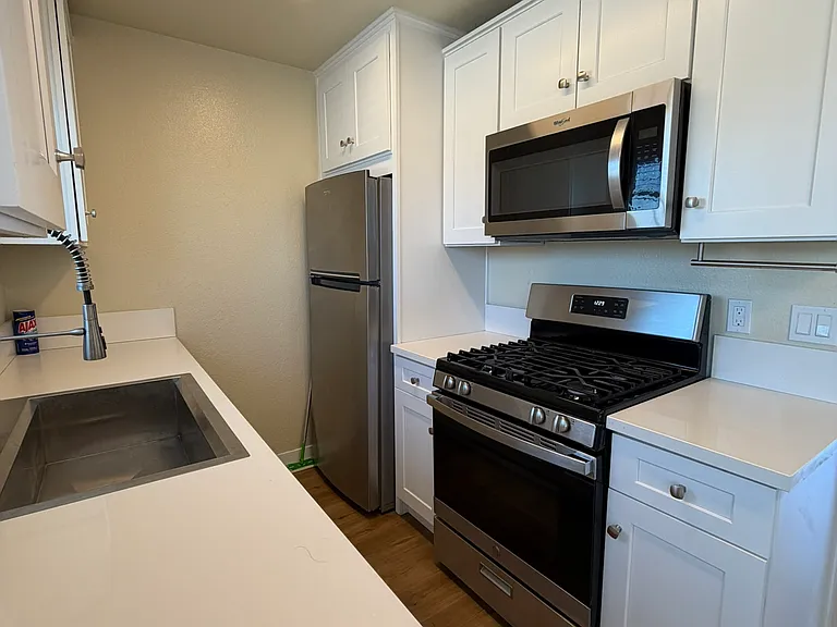 6772 Solita Ave #D — Photo 2
