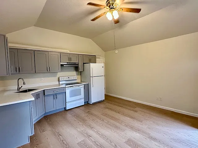 619 Avalon Ave — Photo 3