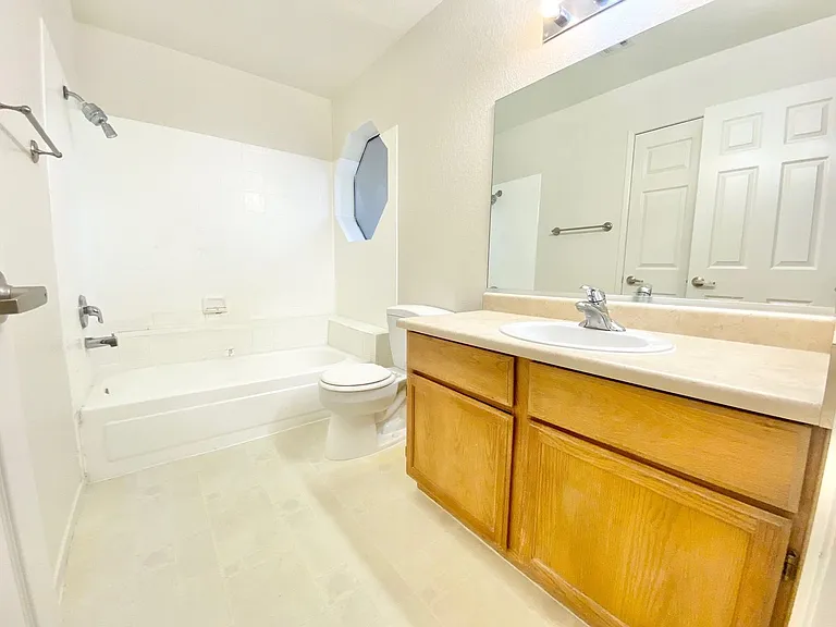5058 S Rainbow Blvd #17-205 — Photo 7