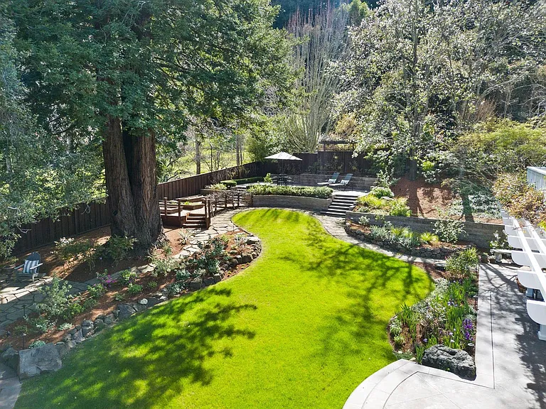 448 Silverwood Dr — Photo 12