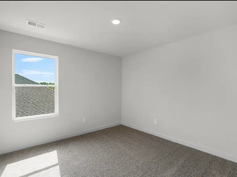 652 Orsman Trl — Photo 35