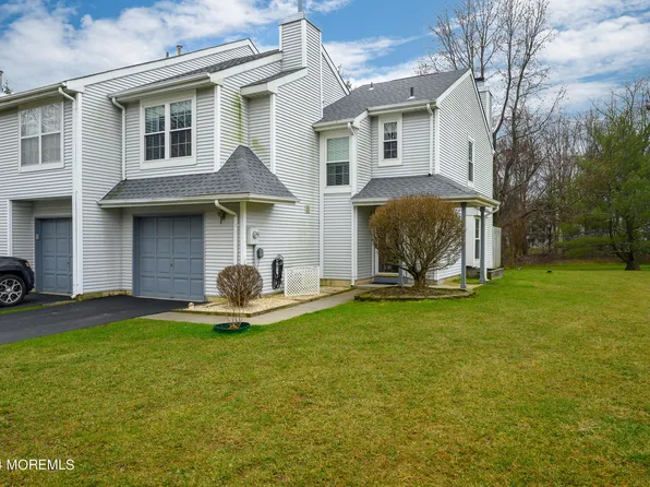 121 Malibu Drive, Eatontown, NJ 07724