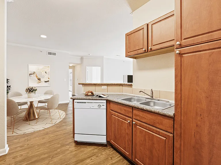 Stonebrook Apartments — Photo 20