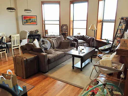 Rented by Joe Gotham LTD | media 32