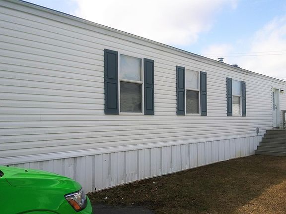 2nd image of 41 Hilltop Mobile Home Park