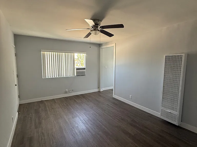 4726 Saint Charles Pl #3 — Photo 15
