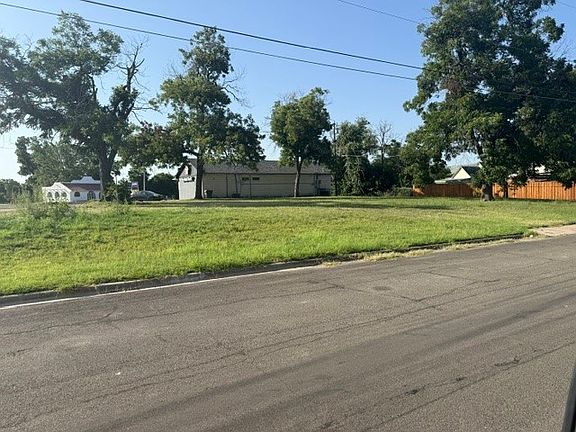 3rd image of 1300 Barron Ave