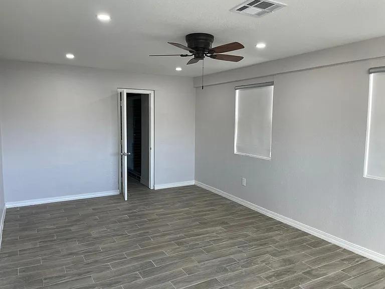 4536 Britton Ave — Photo 10