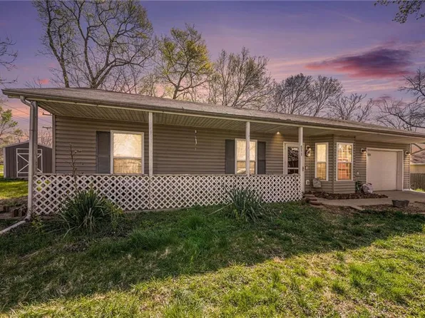 511 N 6th St, Plattsburg, MO 64477