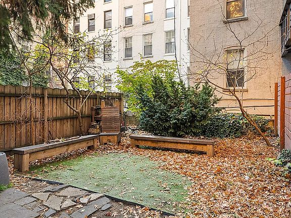 2nd image of 362 W 30th St