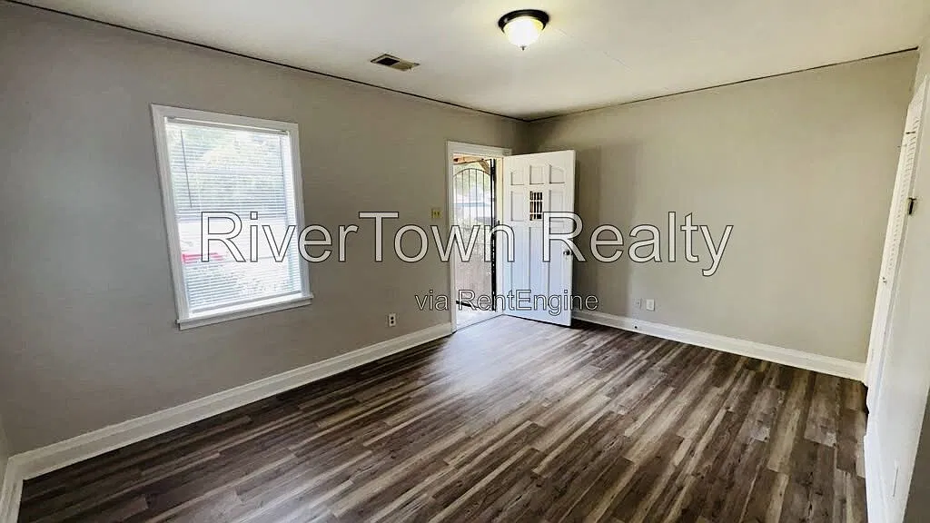 3 bed, 1.0 bath, 1261 sqft, $995 — Photo 4