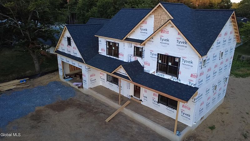 3rd image of 2928 W Lydius Street