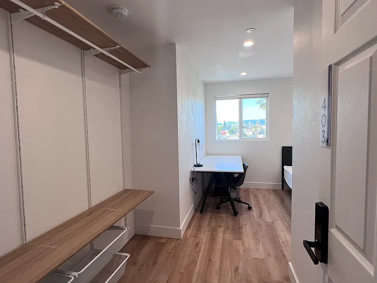 1224 W 37th Pl — Photo 52