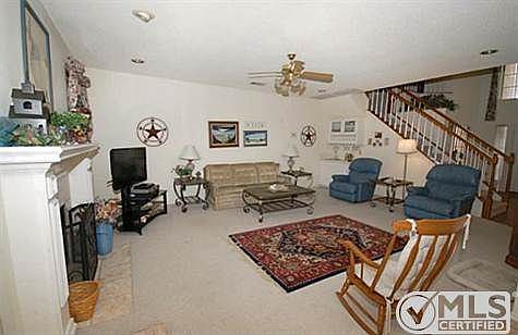 5th image of 2041 Colborne Dr