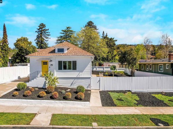 2718 Carmel St, Oakland, CA 94602