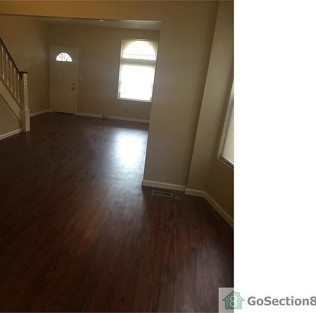 2nd image of 5939 Carpenter St