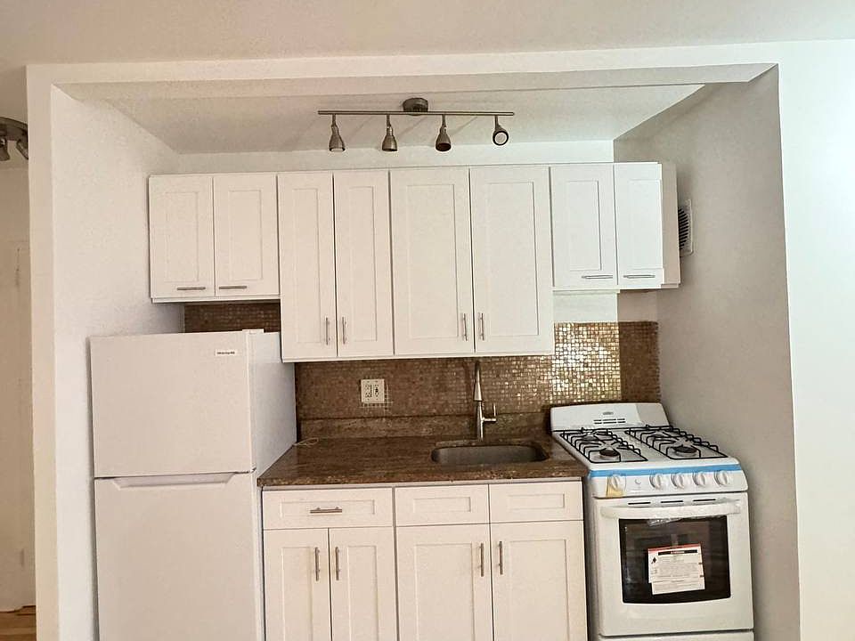 1st image of 8811 34th Ave APT 3C