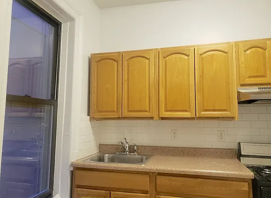Rented by City Connections Realty | media 3