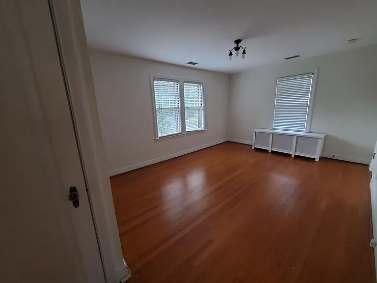 127 Parkland Ave — Photo 16