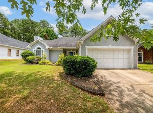 190 Glen Holly Dr, Roswell, GA 30076