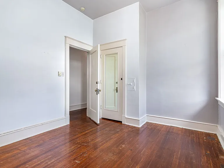 25 W Pomfret St — Photo 35