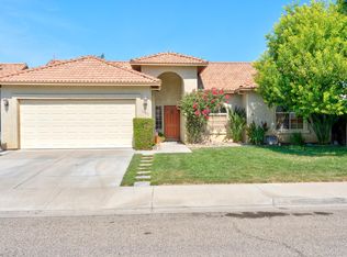 1427 Via Fraga, Gustine, CA 95322