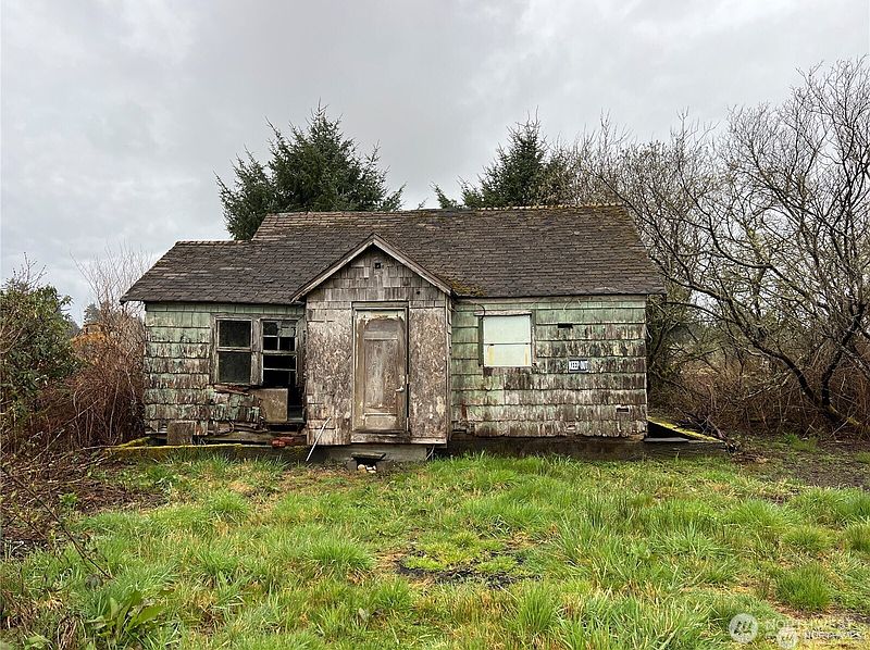 2nd image of 2361 Evergreen Park Road