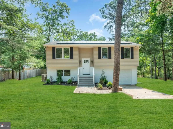 5 Maryland Trl, Browns Mills, NJ 08015
