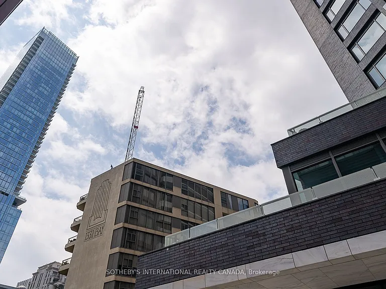 32 Davenport Rd #315 — Photo 22