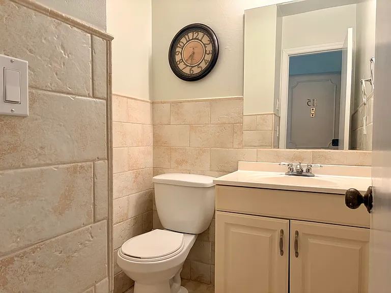 1560 McKinley St #115W — Photo 11
