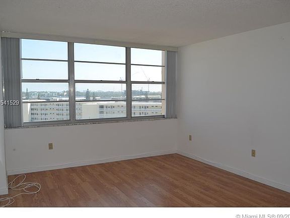 4th image of 18021 Biscayne Blvd #8032