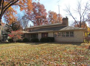 1920 SW Warner Ct, Topeka, KS 66604