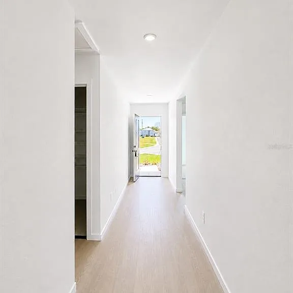 427 Artemis St — Photo 7