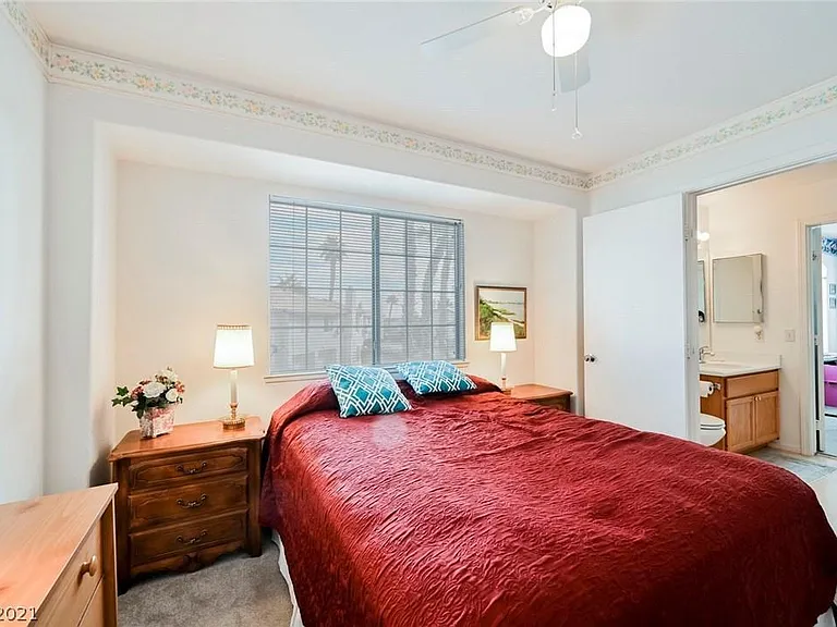 824 Radiant Star St — Photo 18