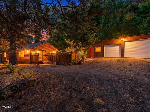 150 Pine Cliff Dr, Naches, WA 98937