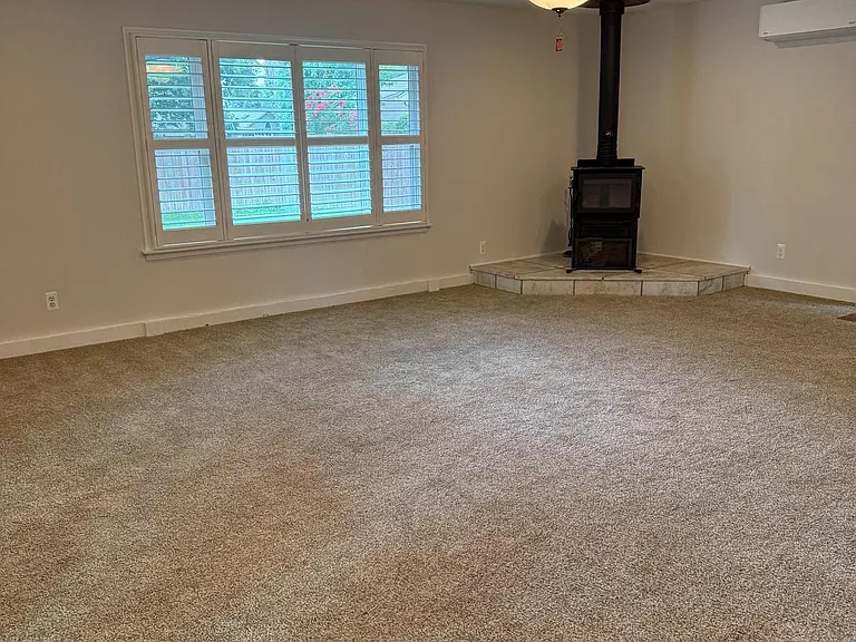 7915 Fairfax Rd — Photo 12