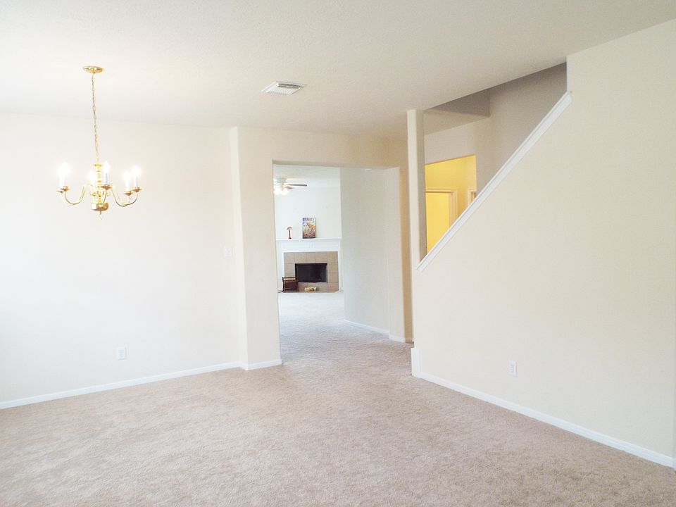 2nd image of 5503 Thyme Ln