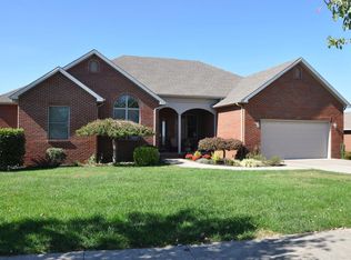1339 Clubhouse Ln, Mount Sterling, KY 40353