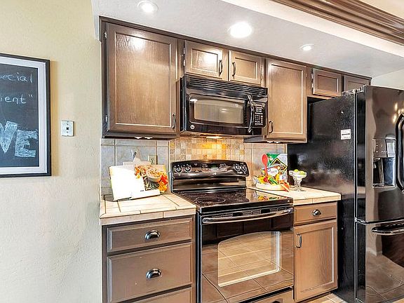 5th image of 4004 E Lupine Ave