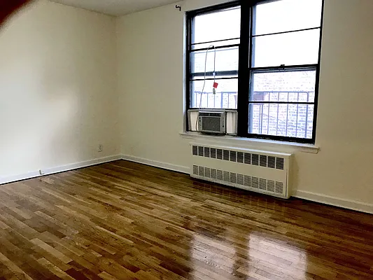 Rented by Capri Jet Realty Corp | media 9