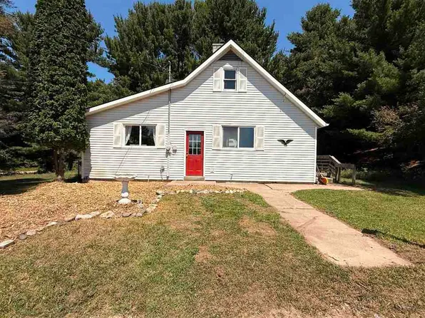 7726 Peebles Rd, Central Lake, MI 49622