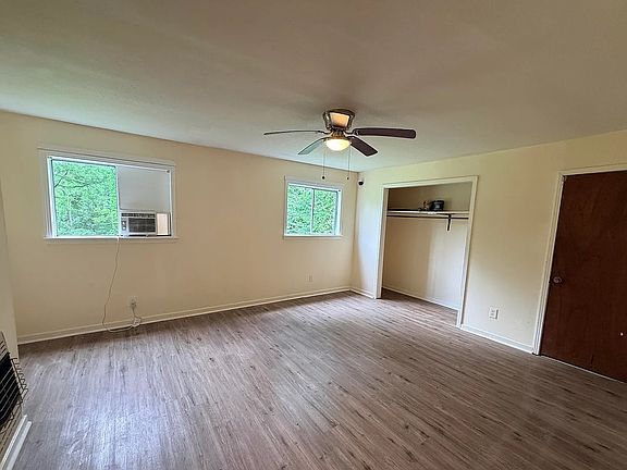 3rd image of 3148 Sylvester Dr