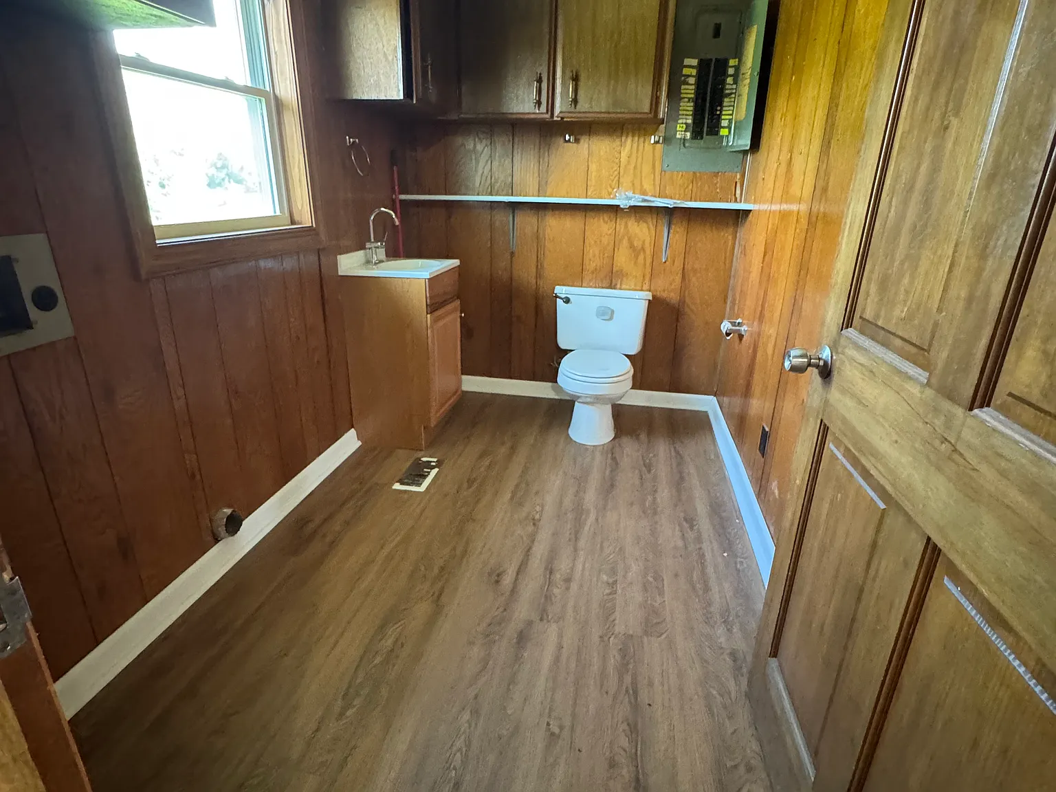 4 bed, 2.5 bath, 2495 sqft, $2,200 — Photo 4