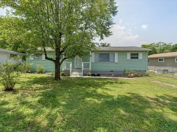 1303 E Sherry Dr, Rossville, GA 30741