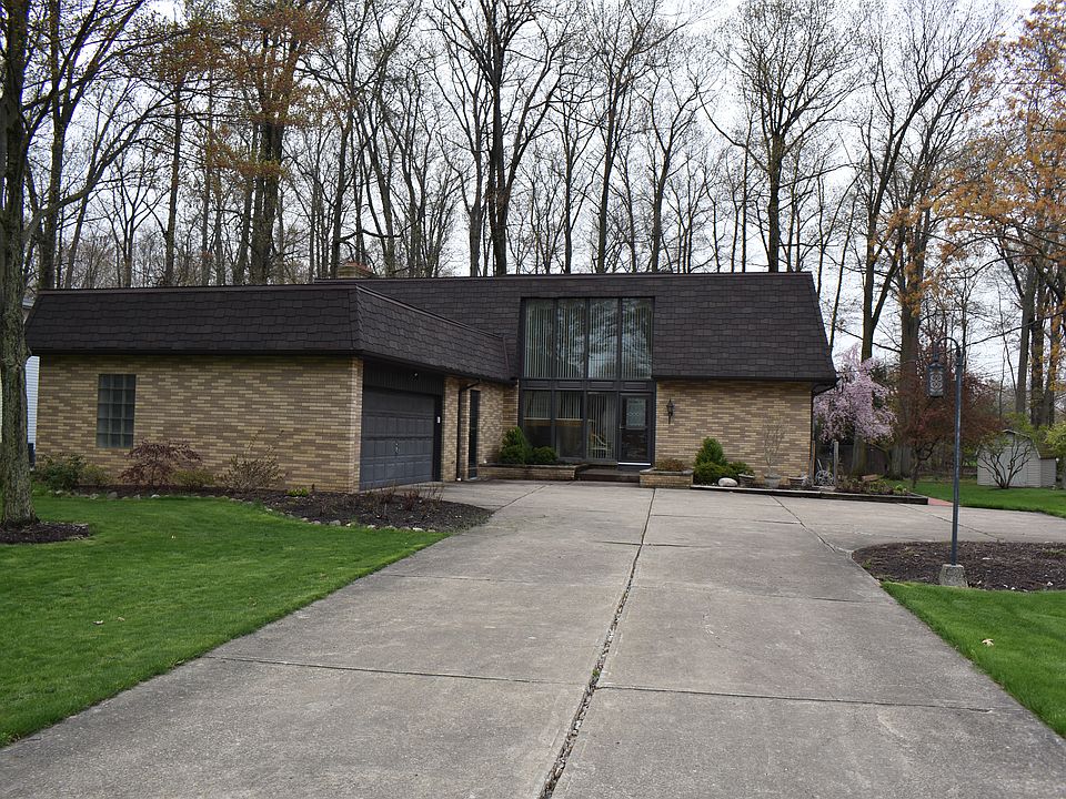 1st image of 25142 Hilliard Blvd